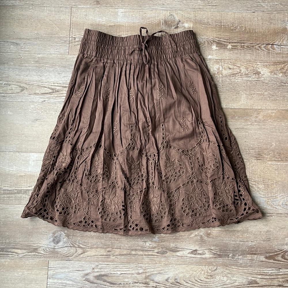 Theory size P brown embroidered skirt.